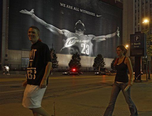 Fanáticos de Cleveland, descorazonados por partida de James