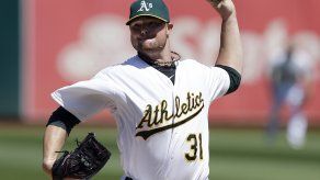 Lester pacta con Cachorros por 155 millones