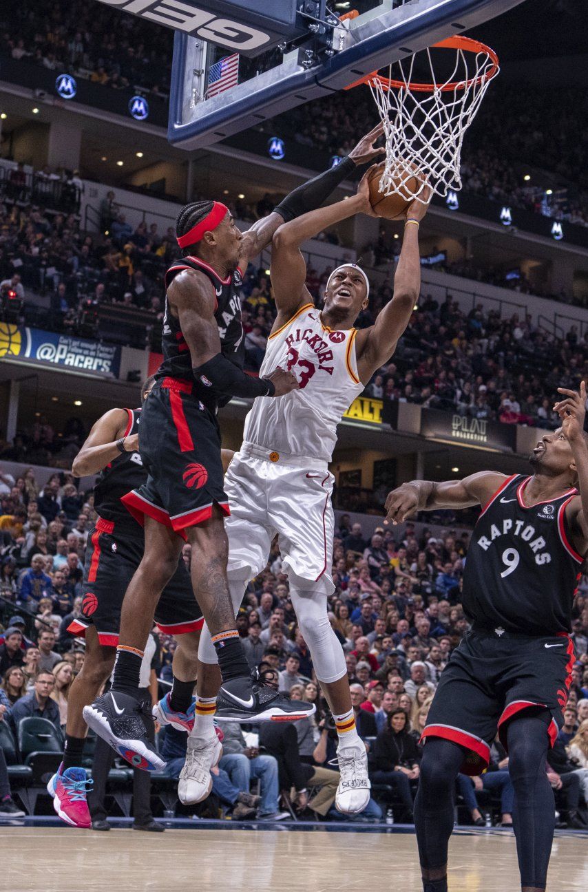 Pacers vencen a Raptors en tiempo extra de la mano de Turner