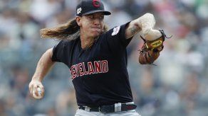 Clevinger poncha a 10 e Indios superan 8-4 a Yankees
