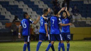 El Salvador golea 3-0 a Santa Lucía en la Liga de Naciones