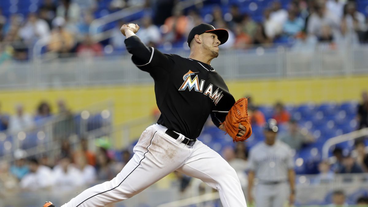 Cubano Fernández Y Marlins Blanquean A Los Padres