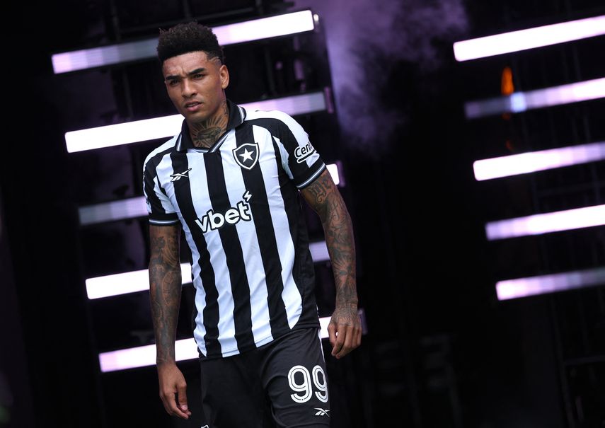 Igor Jesus fue anunciado como nuevo jugador del Nottingham Forest