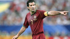 Luis Figo, ídolo y leyenda del fútbol portugués.