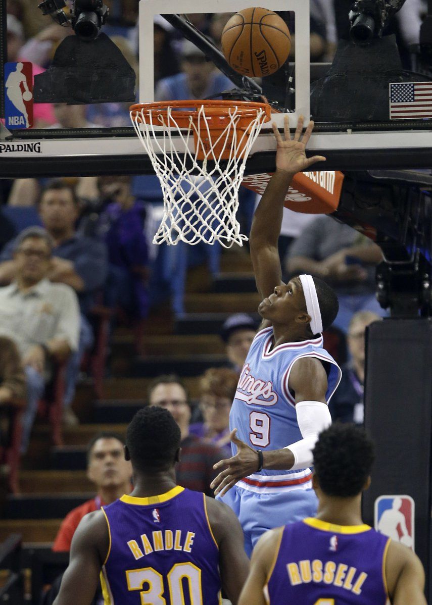 Rondo, Cousins lideran a Kings a triunfo 132-114 ante Lakers