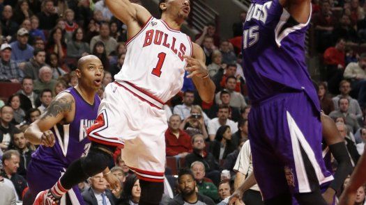 Bulls remontan al final y vencen a Kings