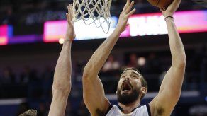 Randolph logra doble doble; Grizzlies derrotan a Pelicans