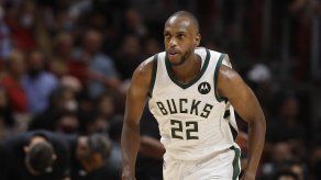 NBA: Khris Middleton queda fuera al menos 2 juegos más