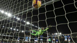 Man City toma cima de la Premier al vencer a Everton