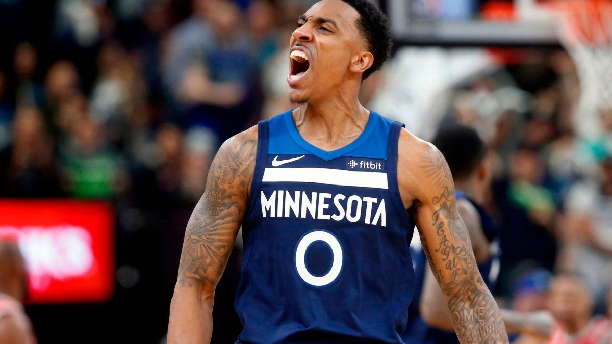 Butler guía a Minnesota a vencer 121-105 a Houston