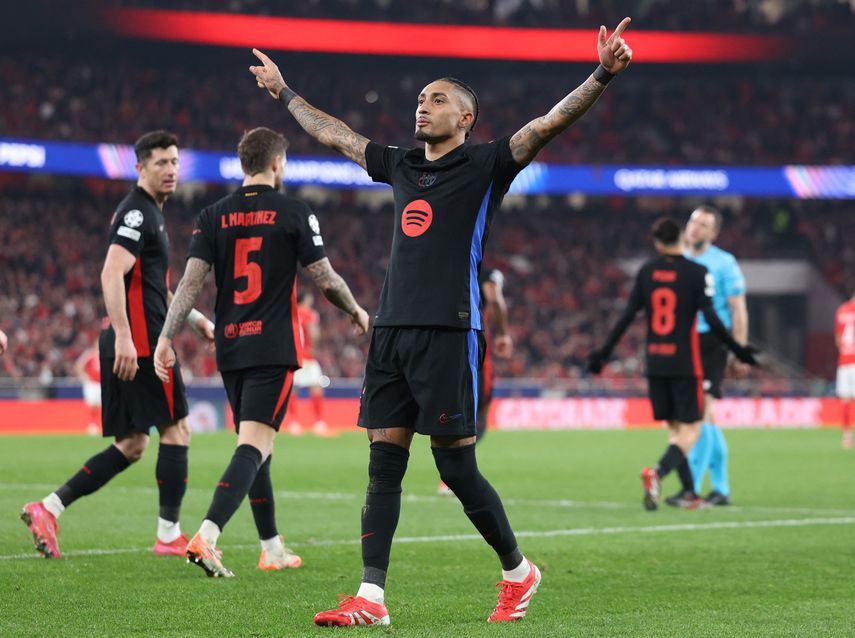 Champions League: Raphinha lidera triunfo del FC Barcelona ante Benfica en Portugal