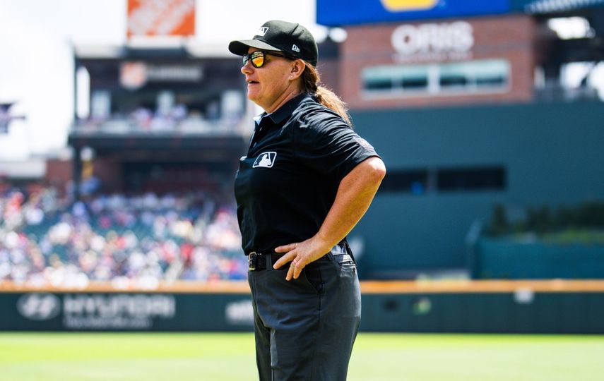 MLB: Jen Pawol se convierte en la primera mujer árbitro en las Grandes Ligas