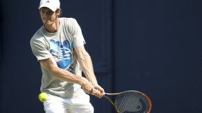 Querrey vence a Chardy en el Queens Club