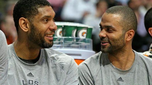 Duncan guía a Spurs en primer triunfo de playoffs sobre Dallas en Conferencia Oeste