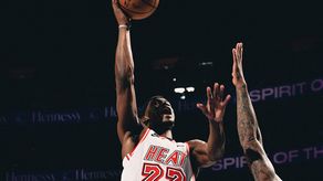 Embiid con triple-doble pero Philadelphia 76ers no pudo ante Heat