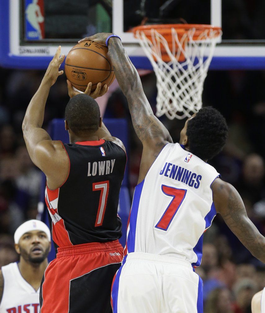 Raptors dan a Pistons 12da derrota seguida en casa