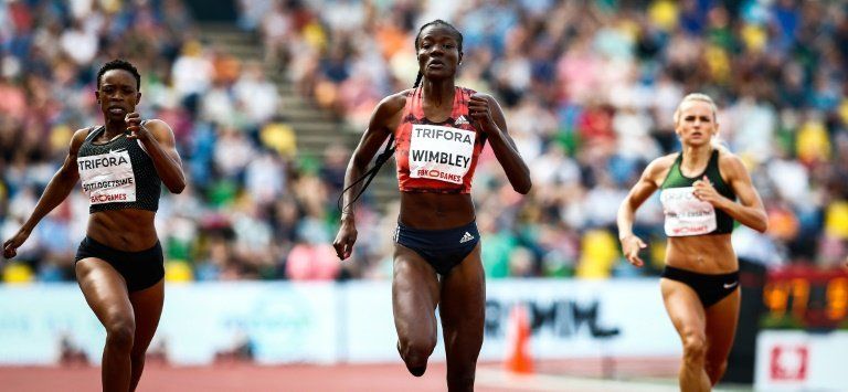 Shakima Wimbley gana los 400m  con el mejor tiempo del año