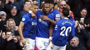 Everton supera error de Pickford y vence al Crystal Palace
