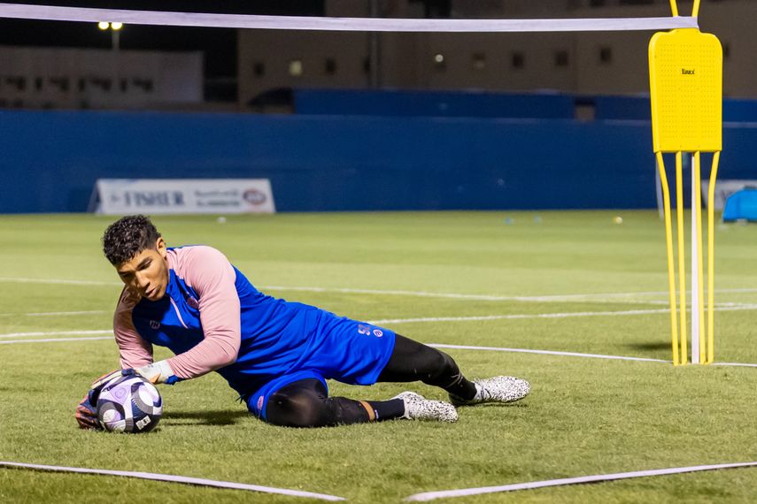 Orlando Mosquera renueva con el Al-Fayha FC