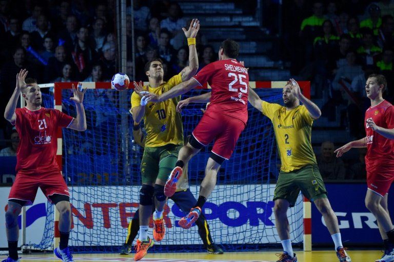 Brasil, ya clasificado para octavos del Mundial, pierde ante Rusia