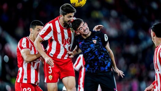 El Sevilla tropieza al empatar con Almería