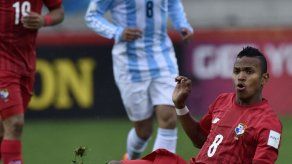 Luis Chino Pereira a la espera de su debut con Toronto