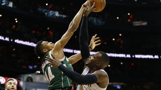 Bucks superan a Hawks en doble prórroga