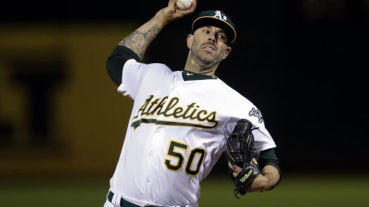 Fiers lanza su 2do juego en blanco, Atléticos vencen a Rojos