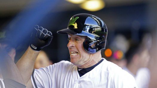 Kratz batea jonrón en su debut; Cerveceros arrollan a Mets