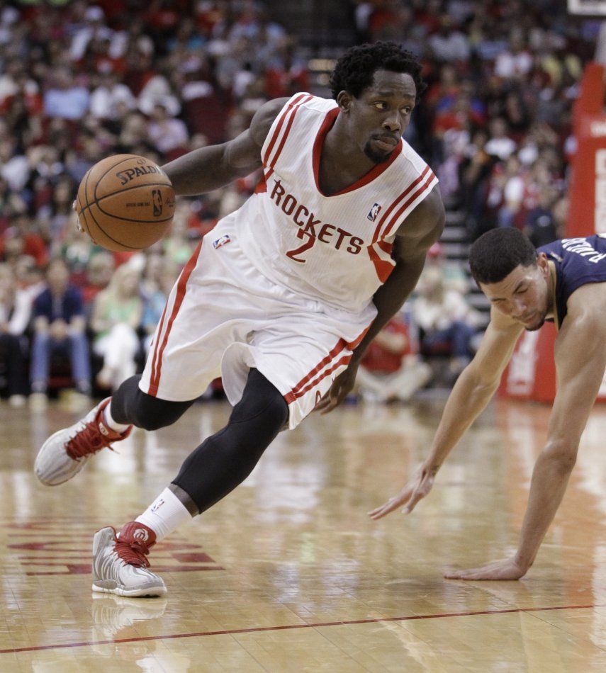 Harden guía triunfo de Rockets sobre Pelicans
