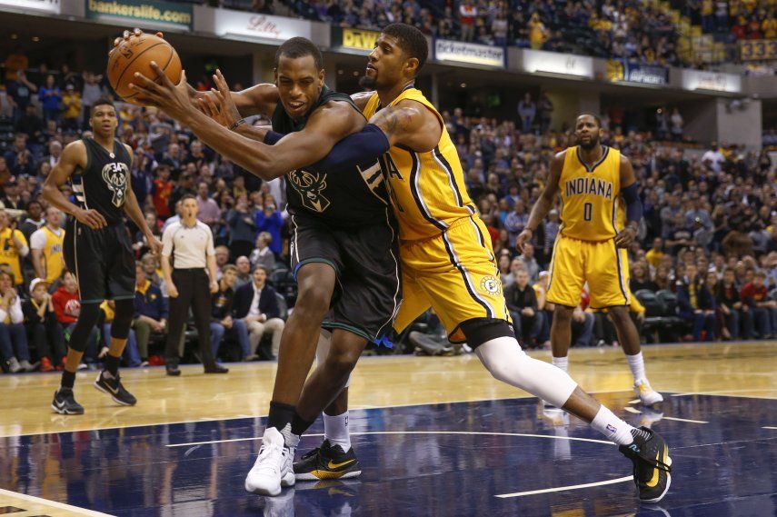 Middleton anota 33 puntos por Bucks en triunfo sobre Pacers