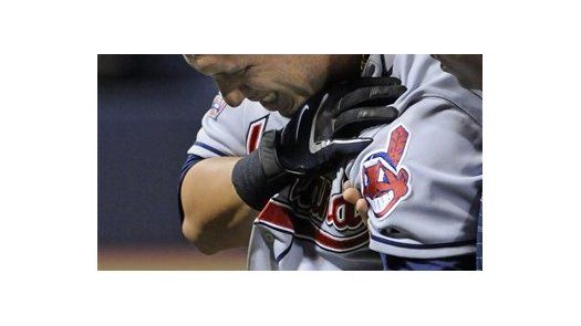 Asdrúbal Cabrera sufre lesión en el hombro
