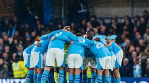 Manchester City anuncia récord de ingresos para un club inglés