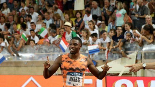 Noah Lyles gana los 200 m en Mónaco con mejor marca del año (19.65)