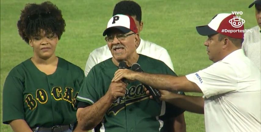 Béisbol Mayor 2023: Benjamín Woods realizó el lanzamiento de honor
