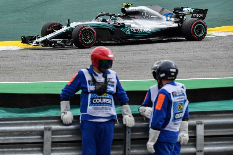 Bottas supera a Hamilton en segundas pruebas del GP de Brasil