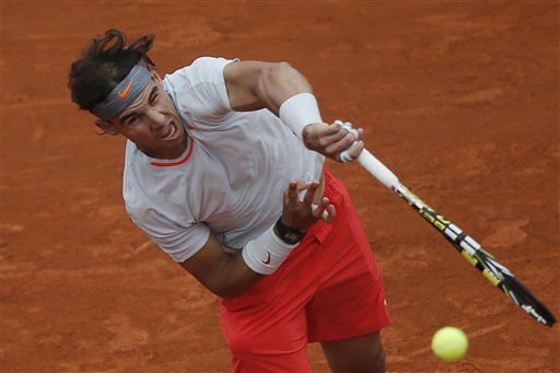 Nadal remonta y avanza en el Abierto de Francia