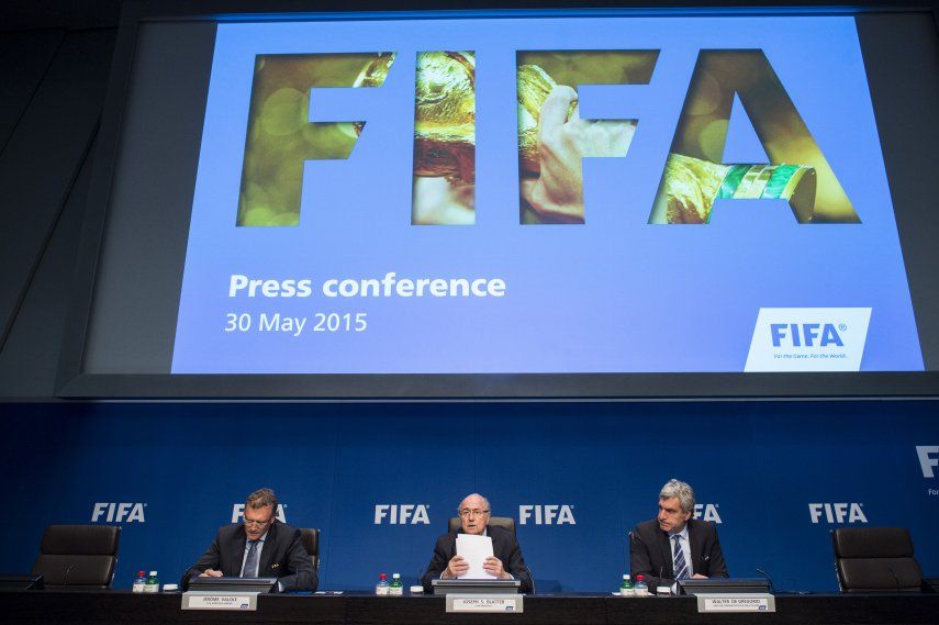 Interpol suspende proyecto millonario con FIFA por escándalo