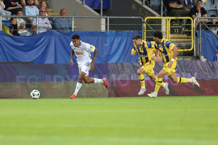 Eduardo Guerrero volvió a marcar con el Dynamo Kiev