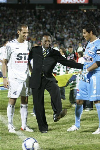 México: Pelé y Blatter inauguran estadio de Santos