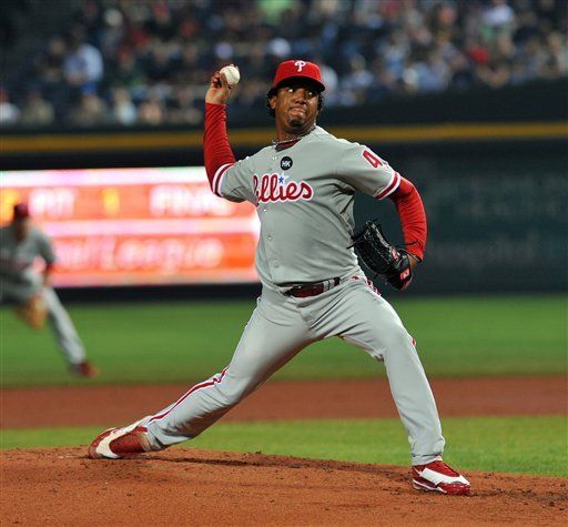 Pedro Martí­nez abandona juego por problema muscular en cuello