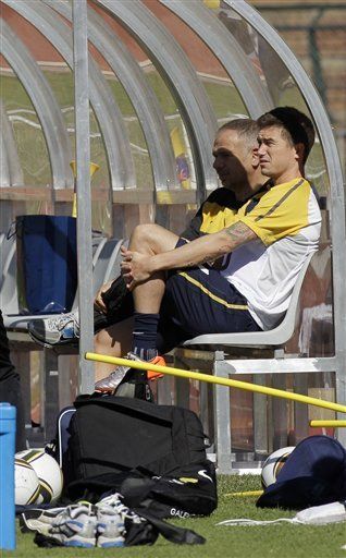 Mundial: Entrenador duda que australiano Kewell pueda jugar