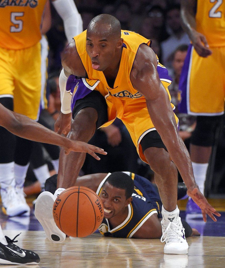 Bryant vuelve; Lakers enfrentan campaña incierta