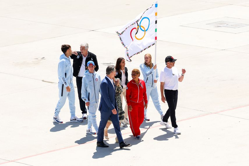 LA 2028: Bandera olímpica llega a Los Ángeles