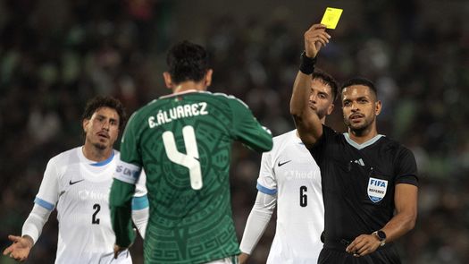 México y Uruguay empatan sin goles en amistoso con árbitro panameño México y Uruguay empatan sin goles en amistoso con árbitro panameño