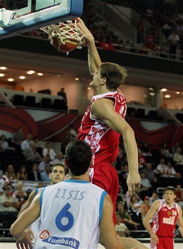 Mundial: Rusia vence a Grecia y avanza segundo