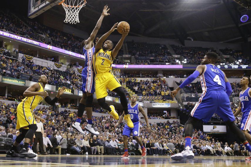 Pacers vencen a 76ers y mejoran posibilidades