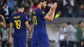 Manchester United y Roma pinchan fuera