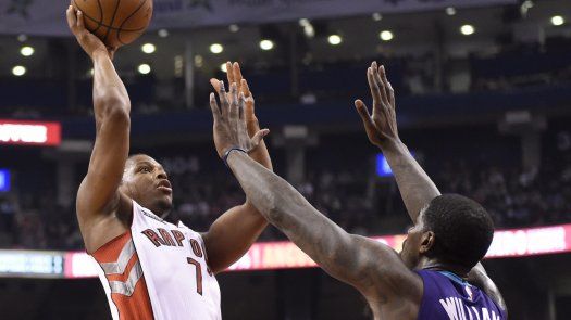 Lowry lidera ataque de Raptors, que impone record