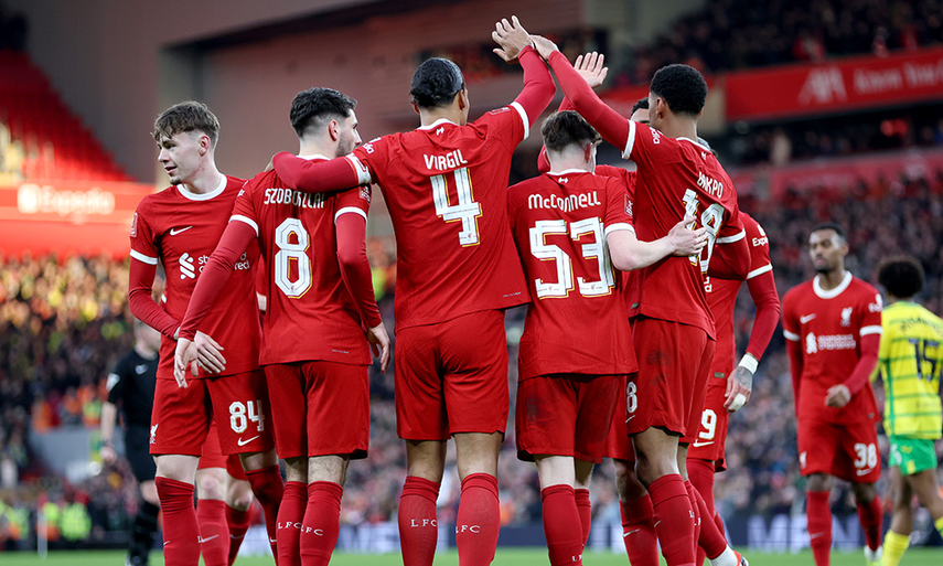El Liverpool pasa a quinta ronda de la FA Cup con goleada ante Norwich